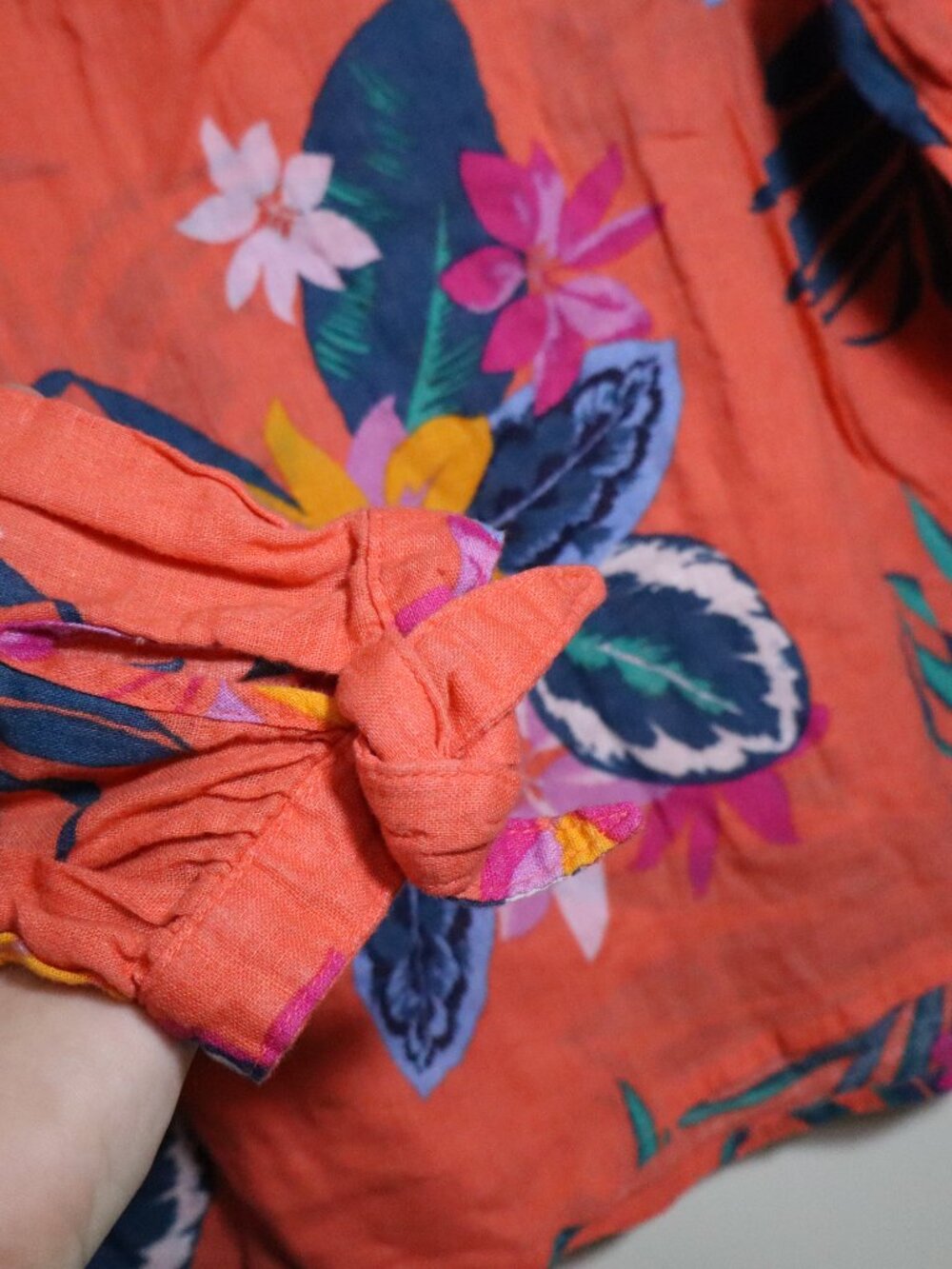 Coral Women's Linen Blouse with Hawaiian Flowers - Picture 2 of 6